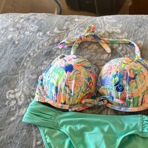 Victoria's Secret Multicolor Floral Bikini - Picture 9 of 9